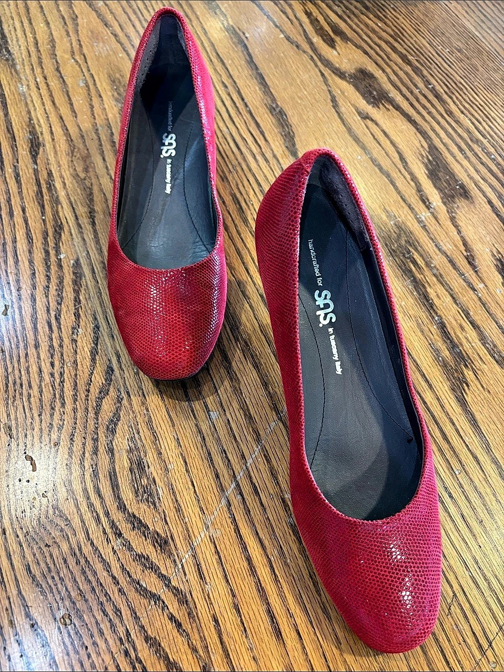 SAS Sofia Rouge Red Textured Leather Comfort
Wedge Pump Italy size 8.5N - Picture 2 of 7